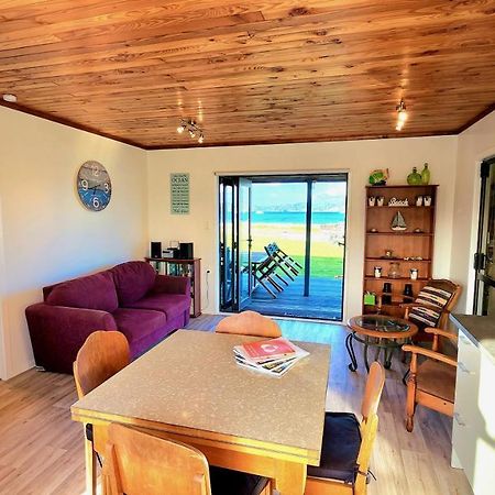 The Sunrise Bach - One Tree Point Holiday Home מראה חיצוני תמונה