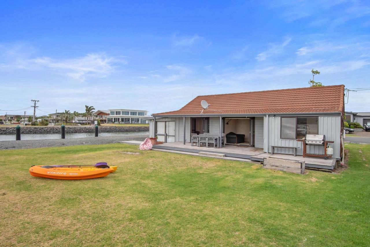The Sunrise Bach - One Tree Point Holiday Home מראה חיצוני תמונה