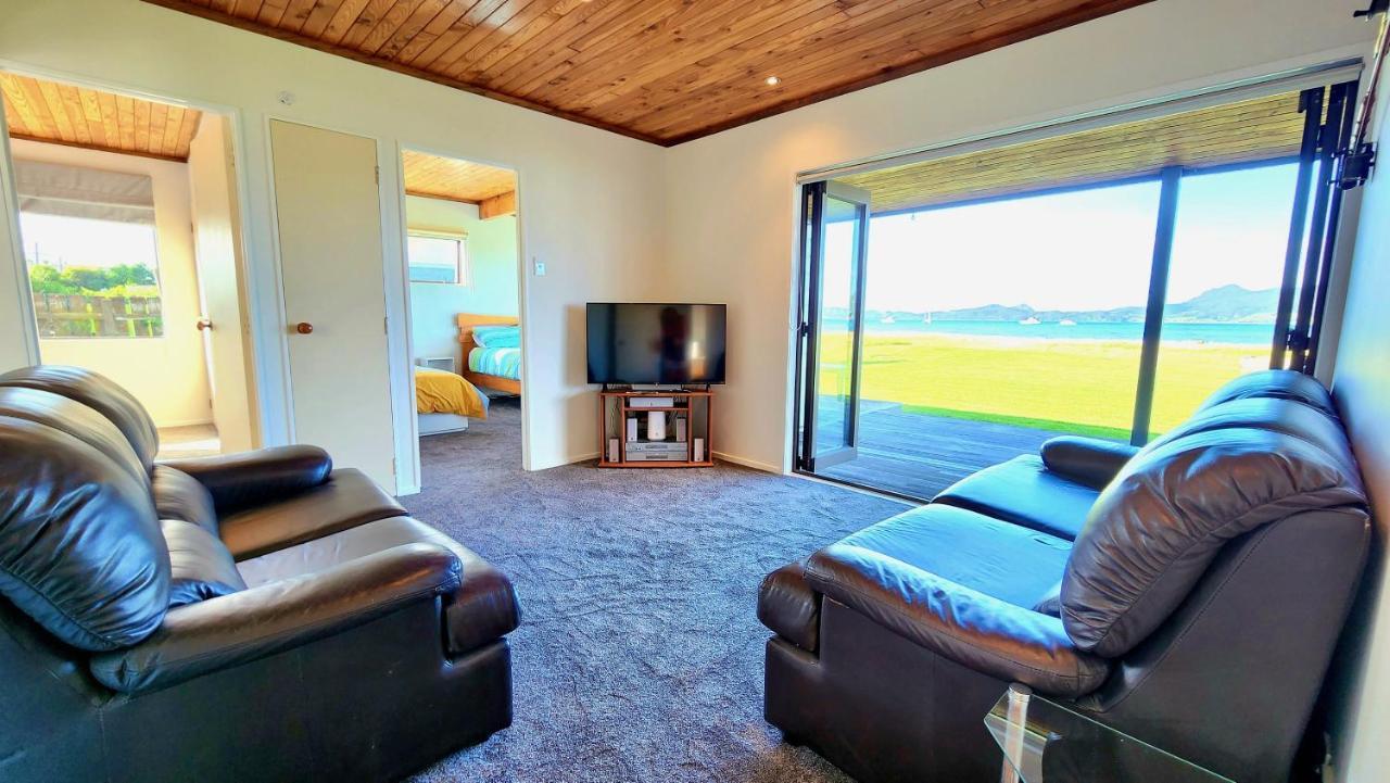 The Sunrise Bach - One Tree Point Holiday Home מראה חיצוני תמונה